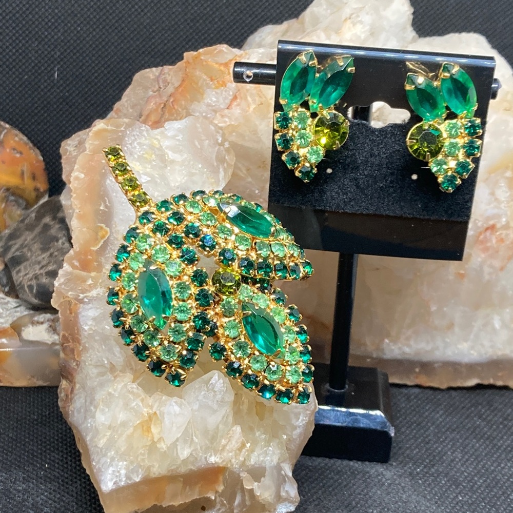 Vintage Green Crystal Earring and Brooch Jewelry Set